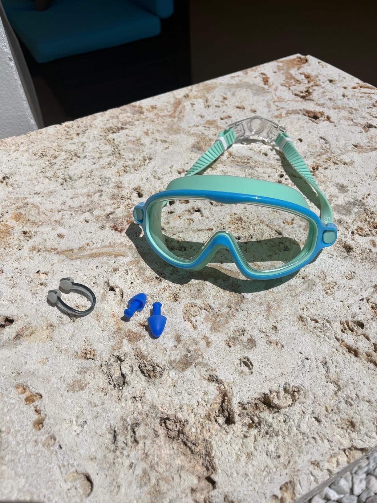Anti-fog children's diving goggles