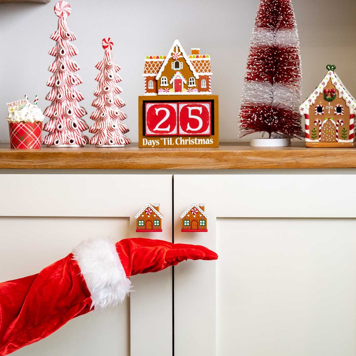 š„Super Sale - 49% OFFš„Set of 5 pcs Gingerbread House Knob Cover