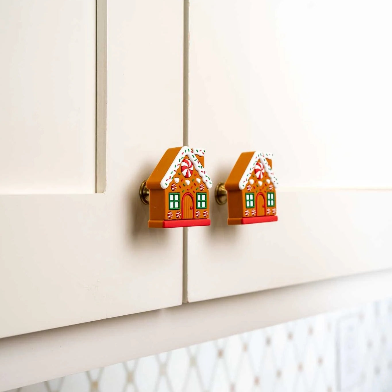 š„Super Sale - 49% OFFš„Set of 5 pcs Gingerbread House Knob Cover